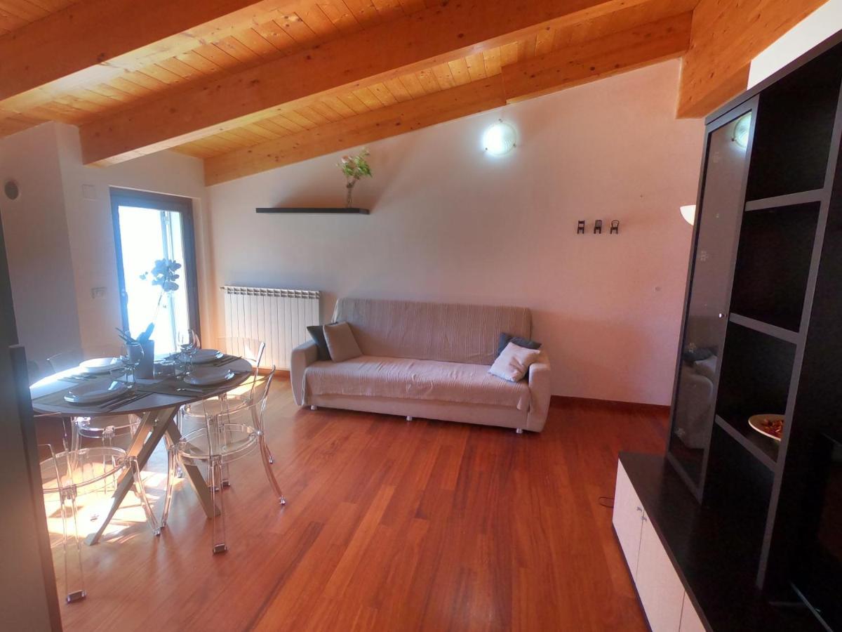 Ferienwohnung Attico Petfriendly Con Terrazzo, Via Del Borgo Montesilvano Marina Exterior foto
