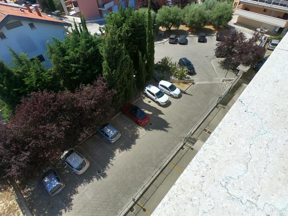 Ferienwohnung Attico Petfriendly Con Terrazzo, Via Del Borgo Montesilvano Marina Exterior foto